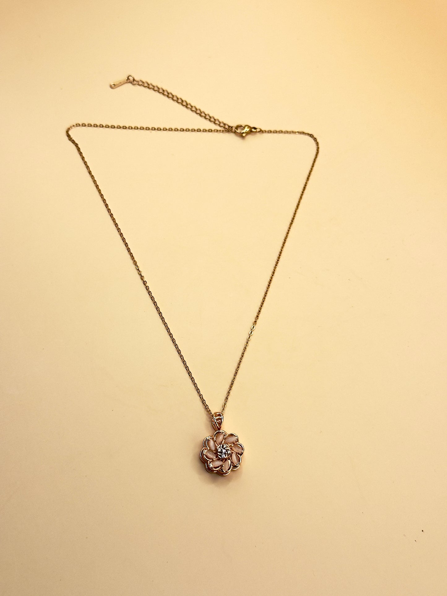 Spiral Bloom Pendant Chain