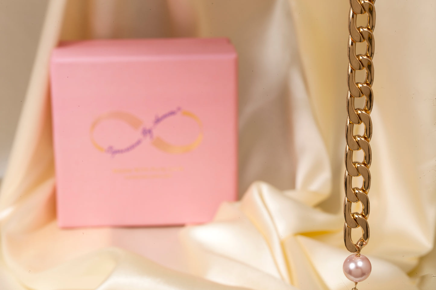 Blush Luxe - Swarovski Pearl & Gold Link Bracelet