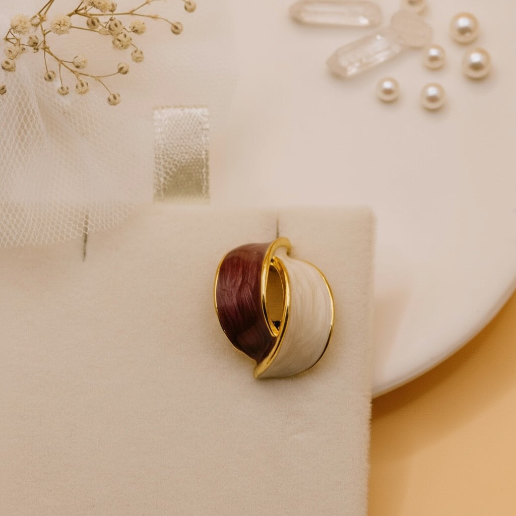 Blush Twist Hoops