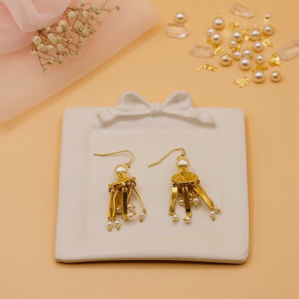 Pearl Regal Drops (18K Gold Finish)