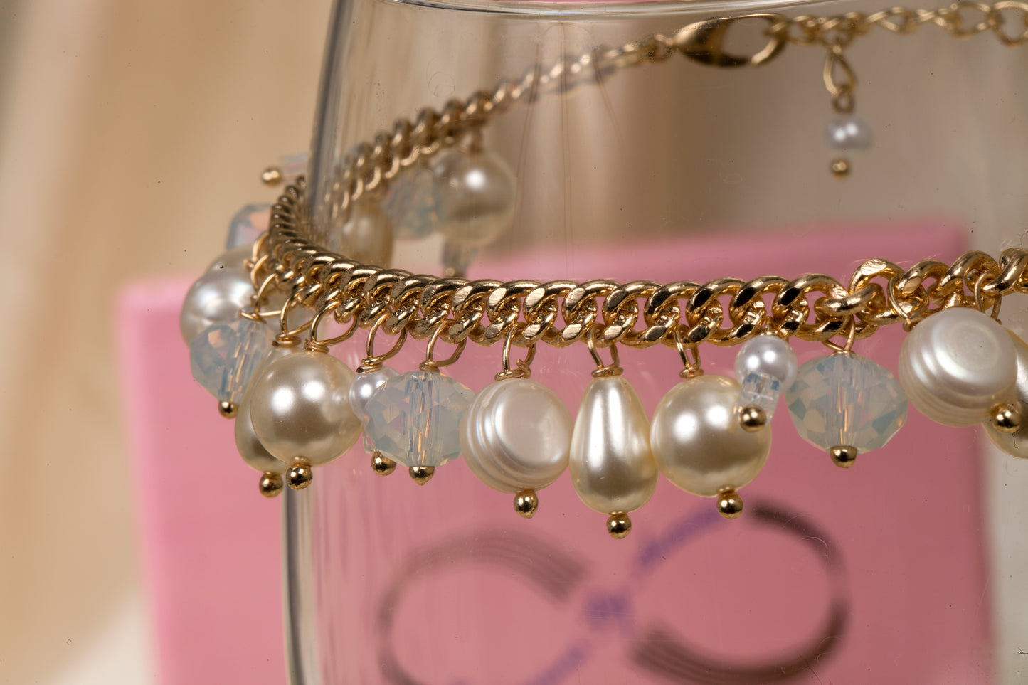 Lustrous Charm - Swarovski & Shell Pearl Dangle Bracelet