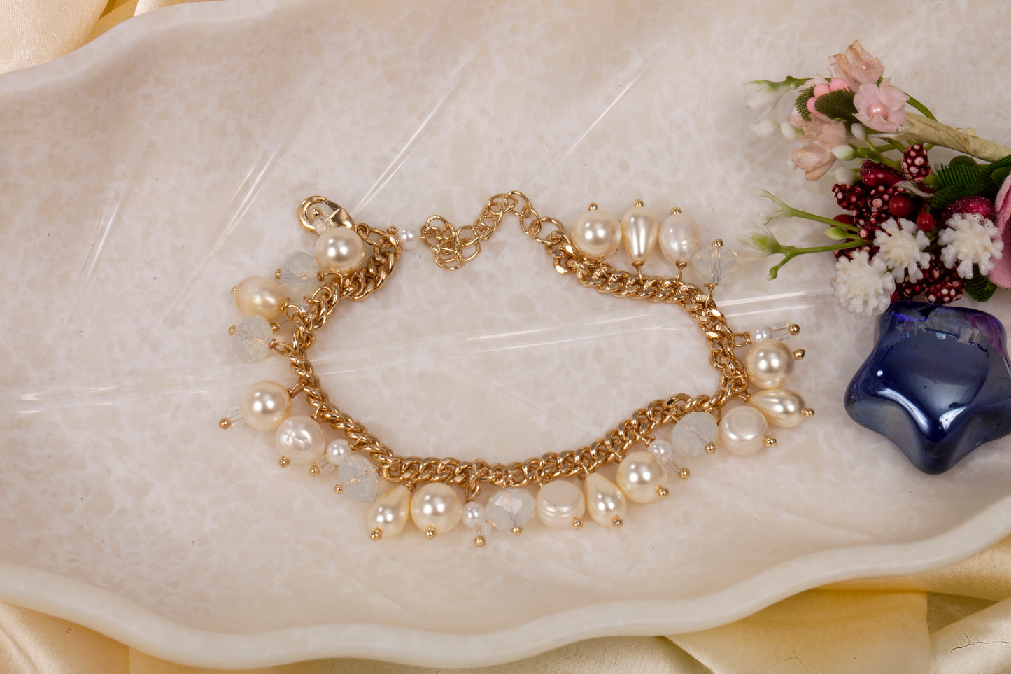 Lustrous Charm - Swarovski & Shell Pearl Dangle Bracelet