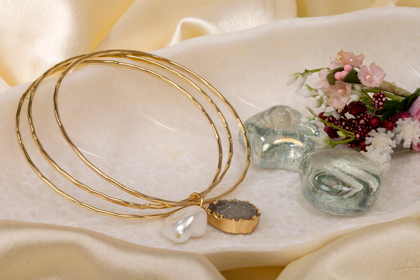 Golden Whispers Bangle Set