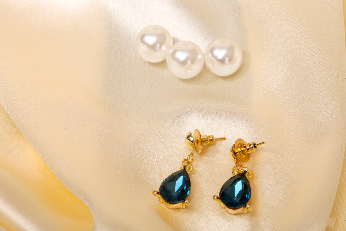 Midnight Teardrop Elegance Swarovski Earrings (18K Gold Finish)