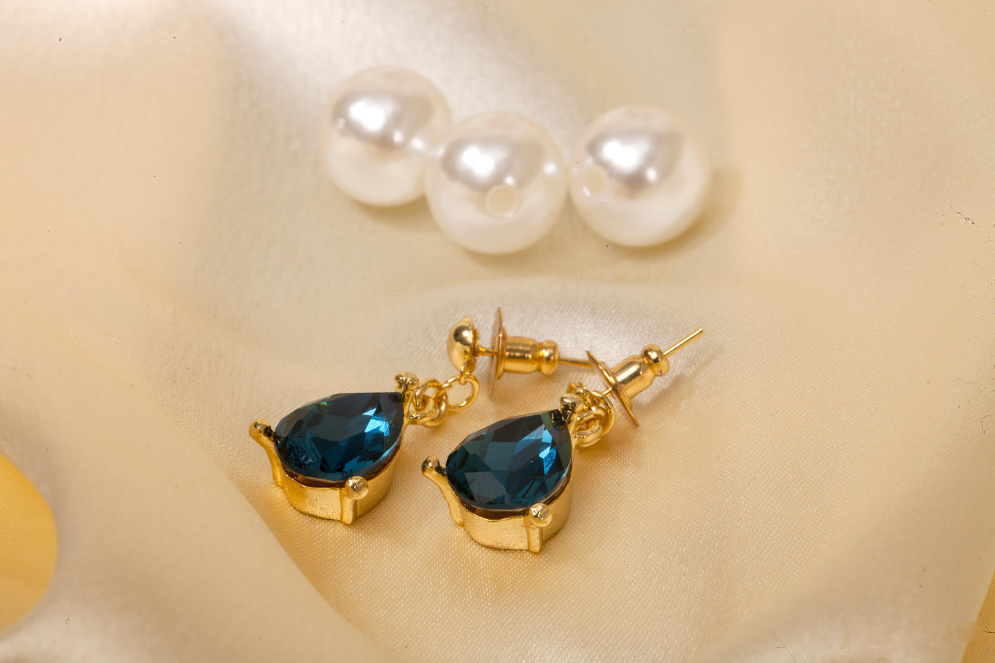 Midnight Teardrop Elegance Swarovski Earrings (18K Gold Finish)