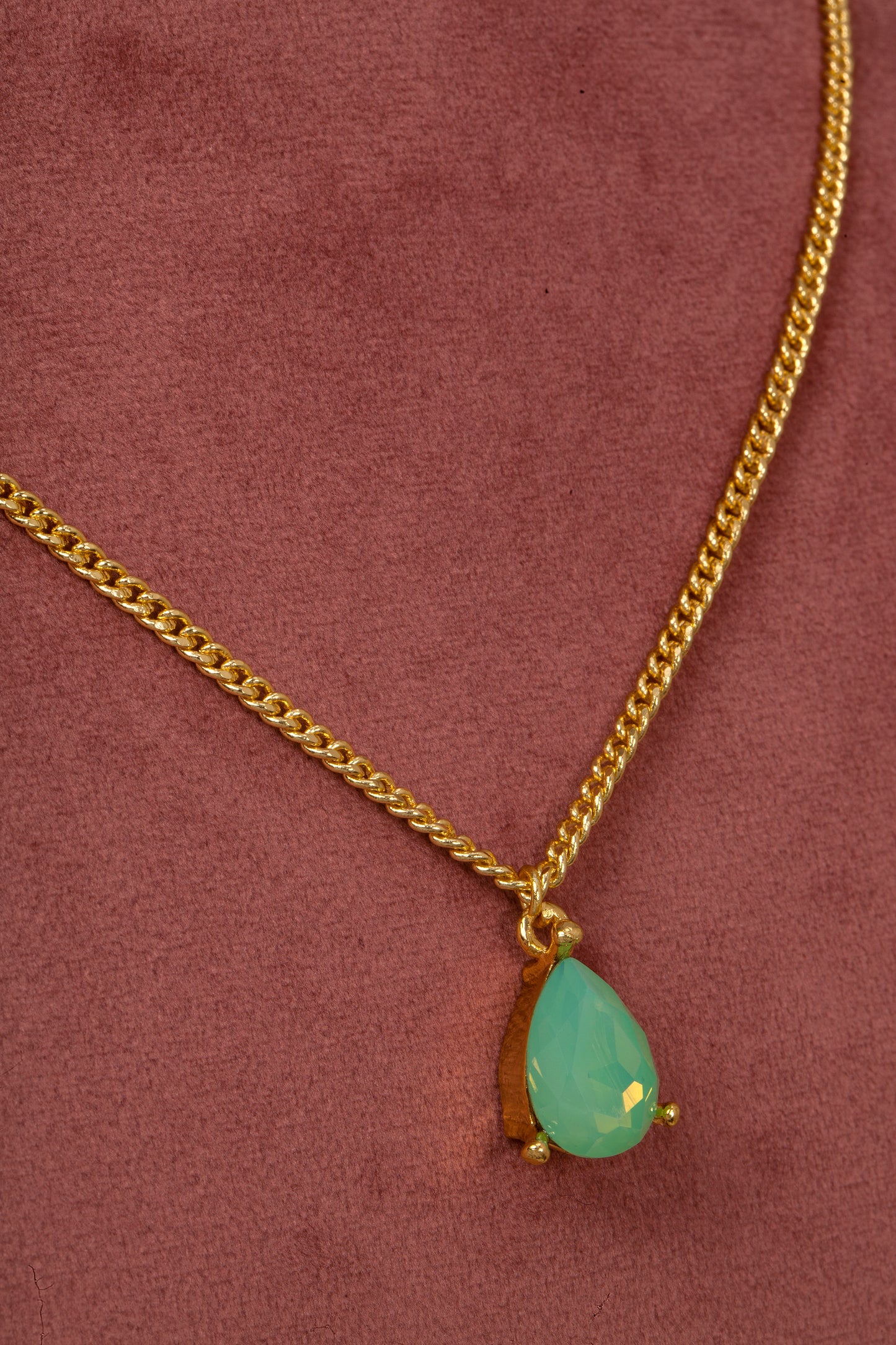 Verdant Glow Drop Pendant Necklace